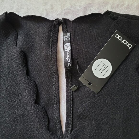 NWT! Boohoo scallop edge plunge jumpsuit size UK14/US10 - Picture 6 of 7